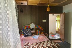 Scenic Mountain Hut Naranag- Entire Cottage, Bandipore