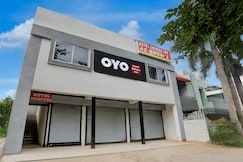 Hotel O Univers Inn, Indore