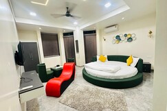 Hotel Hill Top Inn, Pune