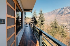 Kith & Kin Glass House, Kullu