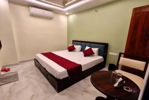 FabHotel Rudra Shivalika
