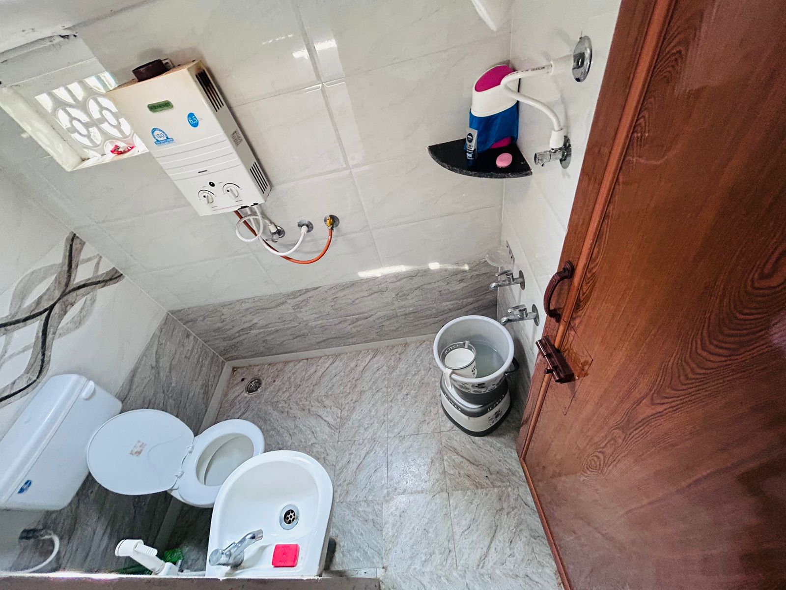 GulabEstate Homestay - Tap to explore photos