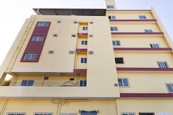 Hotel O Sunrise Triangles, Bangalore