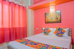 FabHotel Saraswati Niwas - Nr Sinhagad college, Pune