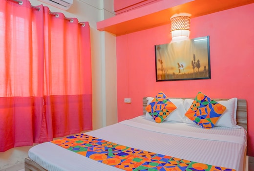 FabHotel Saraswati Niwas - Nr Sinhagad college
