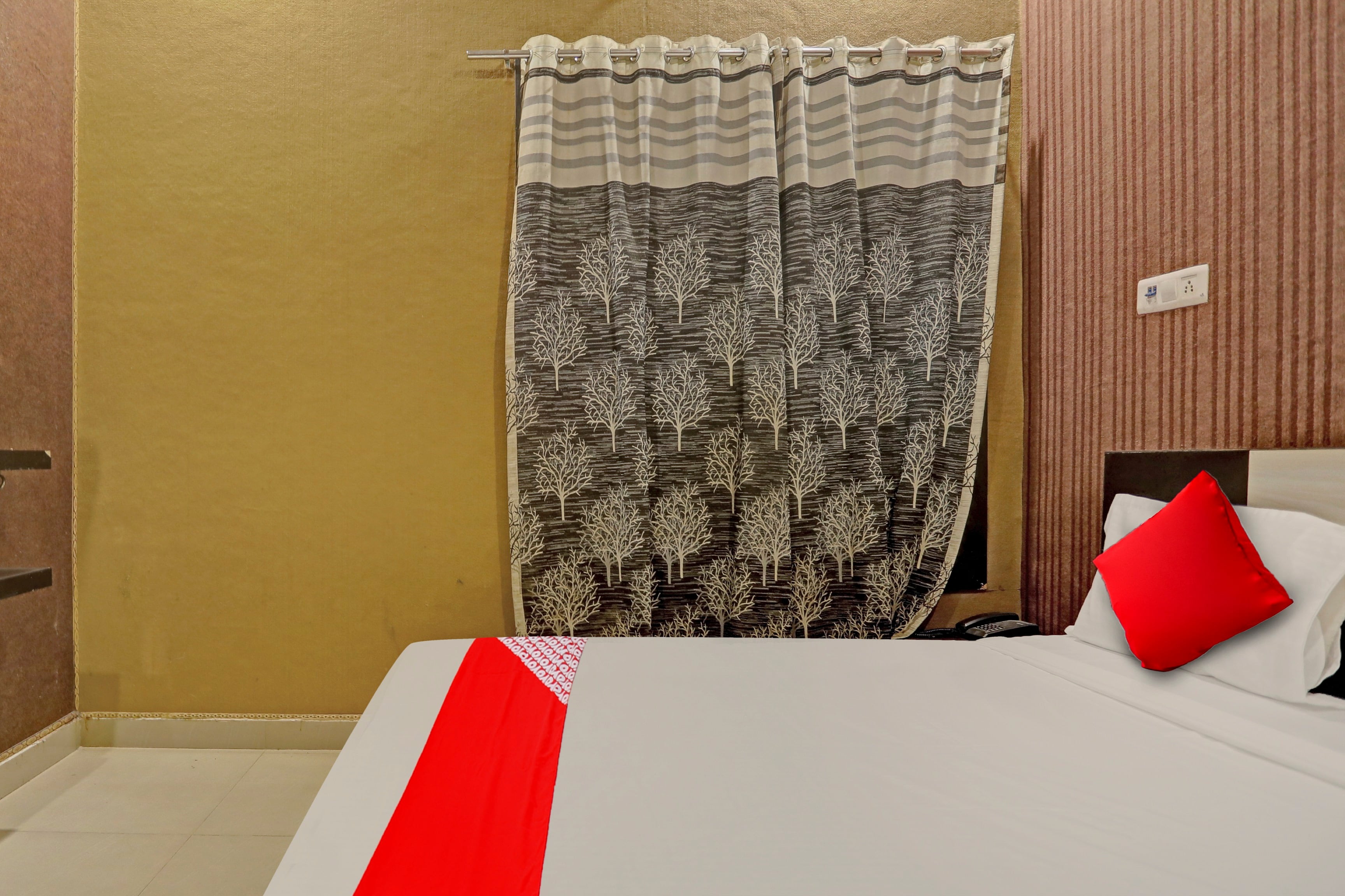 Hotel O Shubham - Tap to explore photos