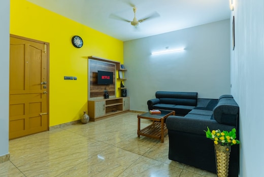 MODERN 2BHK APARTMENT HAPPIFISTAYS