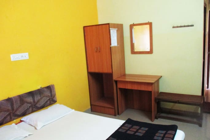 Hotel Vishwa - Tap to explore photos