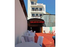 Lucknow Luxury Hotel And Restaurant, Lucknow