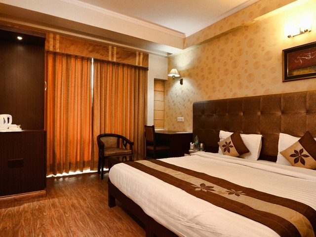 Rousha Inn (near Kaushambi Metro Station ) - Tap to explore photos