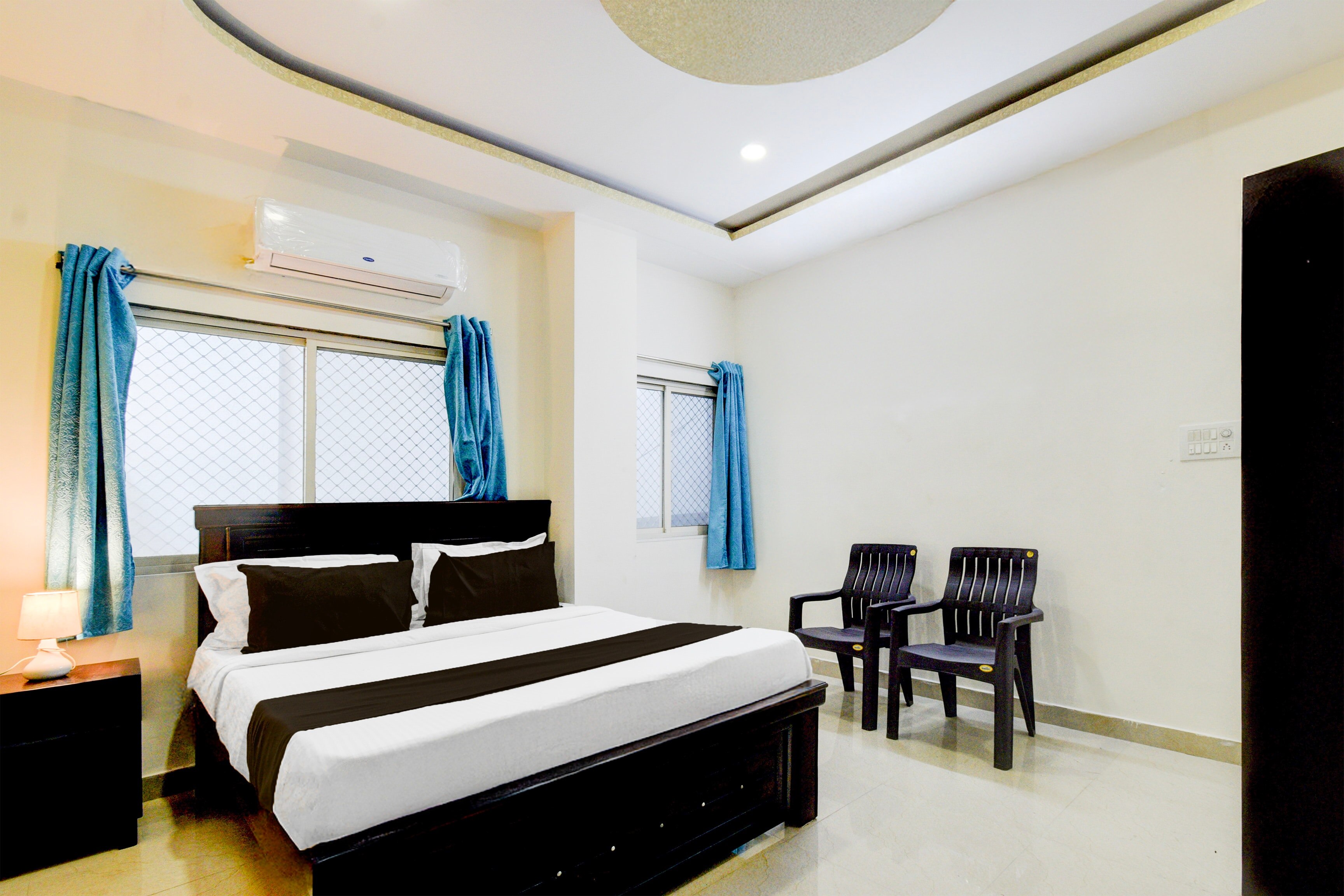 Super Hotel O Townvilla Attapur - Tap to explore photos