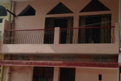 Flagship Hotel Elvis Guest House, Varanasi