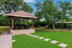 StayVista | Classique Woods 4 BHK Villa, Karjat