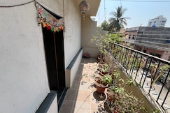 Home Stay Room with AC, Solapur