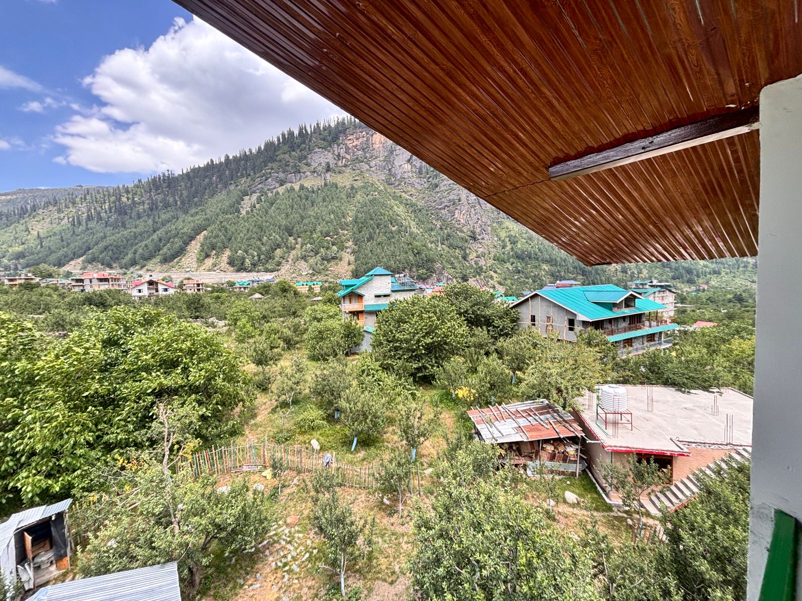 Manali Mornings - Tap to explore photos