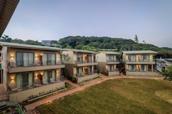 Advait Resort | Premium Rooms with Balcony, Mahabaleshwar
