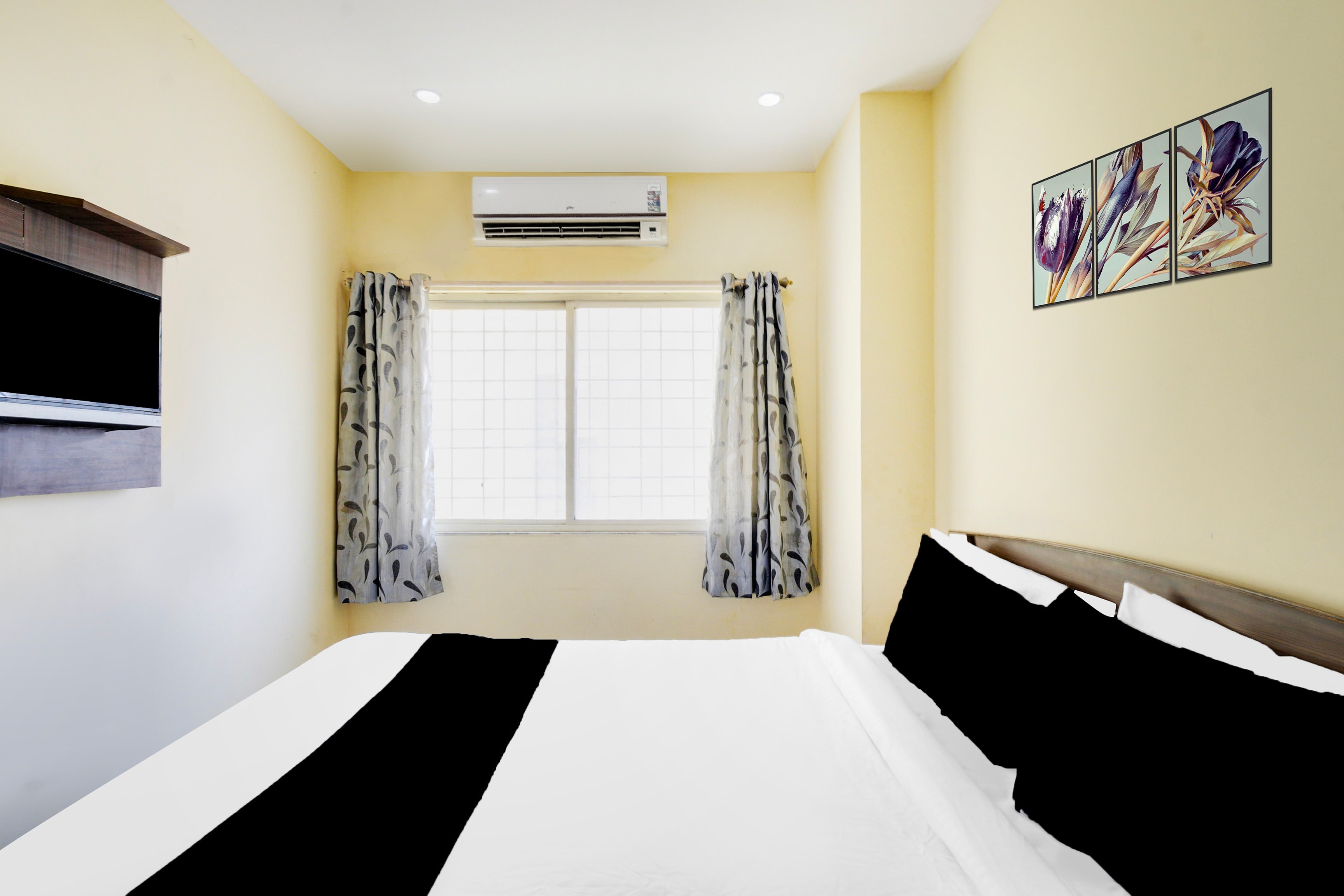 Hotel O Sangareddy Formerly Ragas Grand - Tap to explore photos