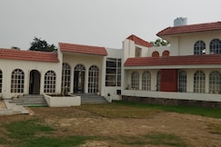 Saptashringa Holiday Home, Bettiah