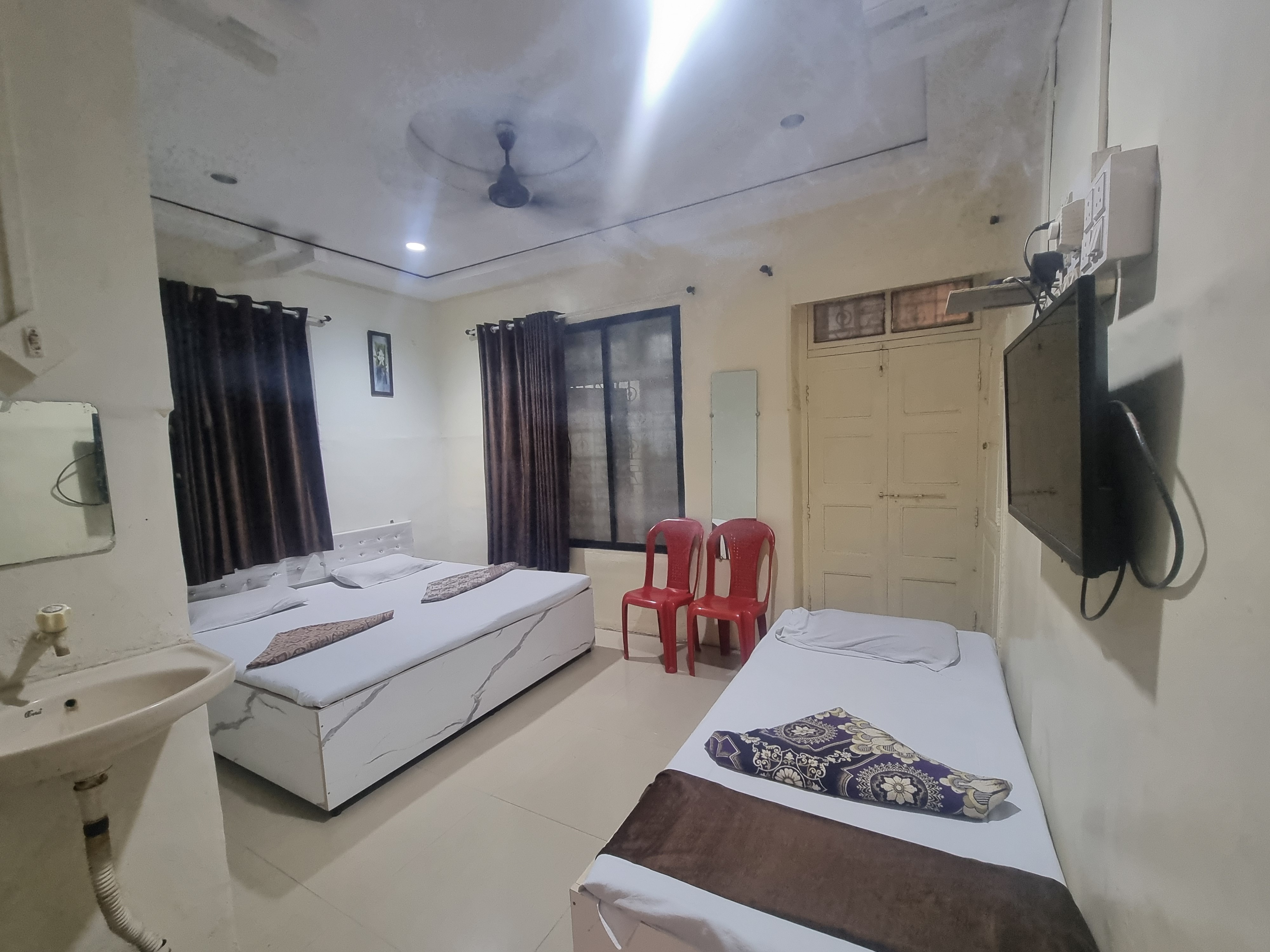 Godavari Lodge 4