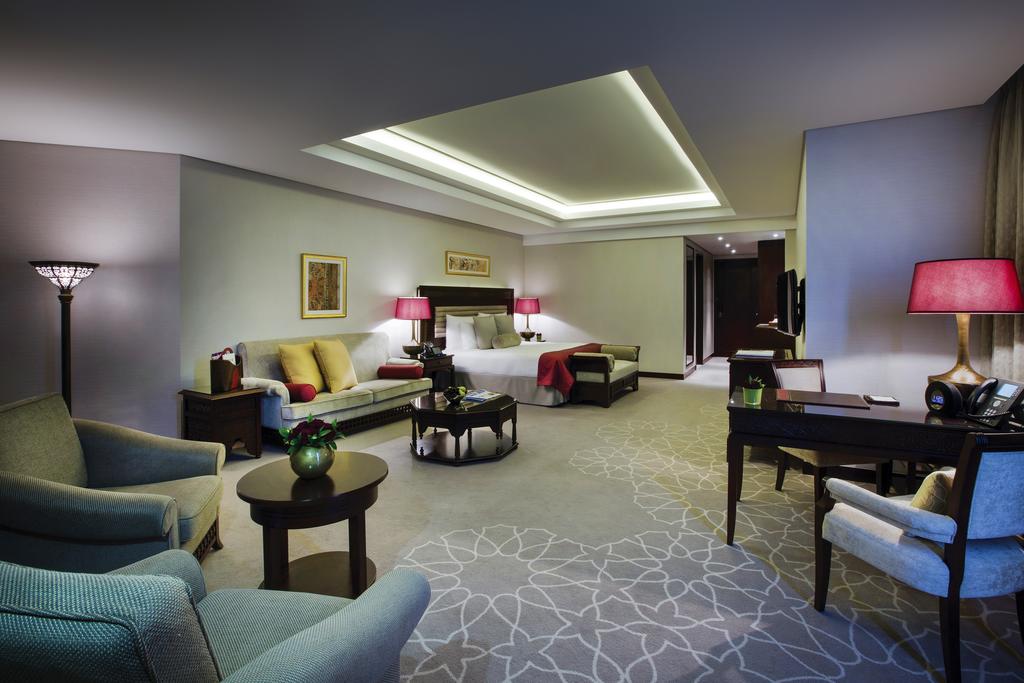 Bab Al Qasr Hotel - Tap to explore photos