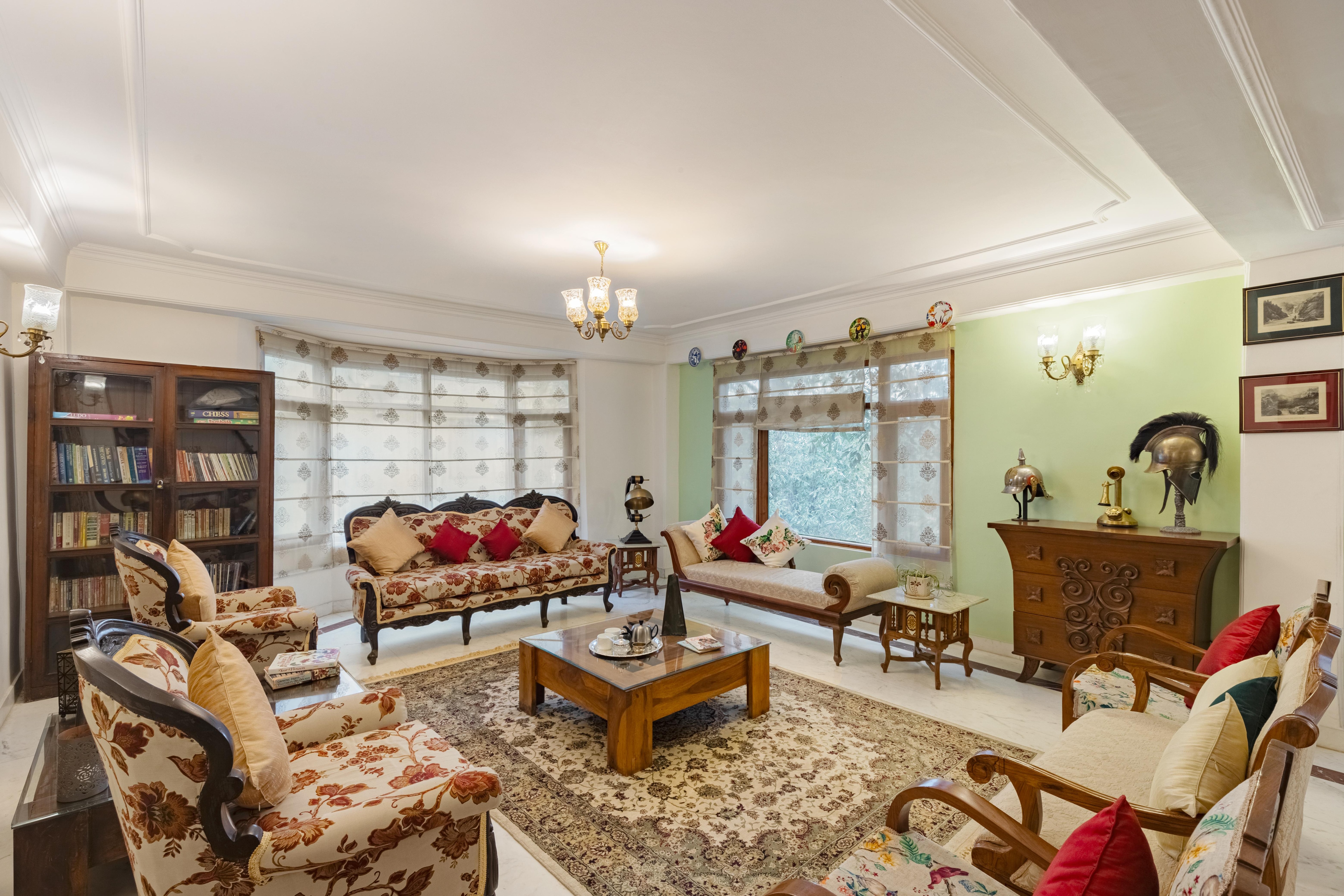 Alaya Stays 5 BHK with Hill View | Meridian Oak - Tap to explore photos