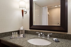 Doubletree by Hilton Somerset Hotel and Conference Center, Middlesex, New Jersey