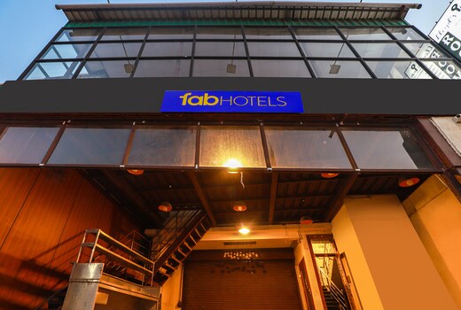 FabHotel Lloyds Inn