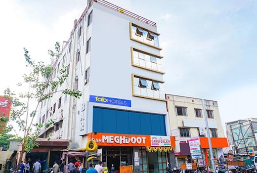FabHotel Gargi Galuxe - Nr. Ankushrao Natyagruha
