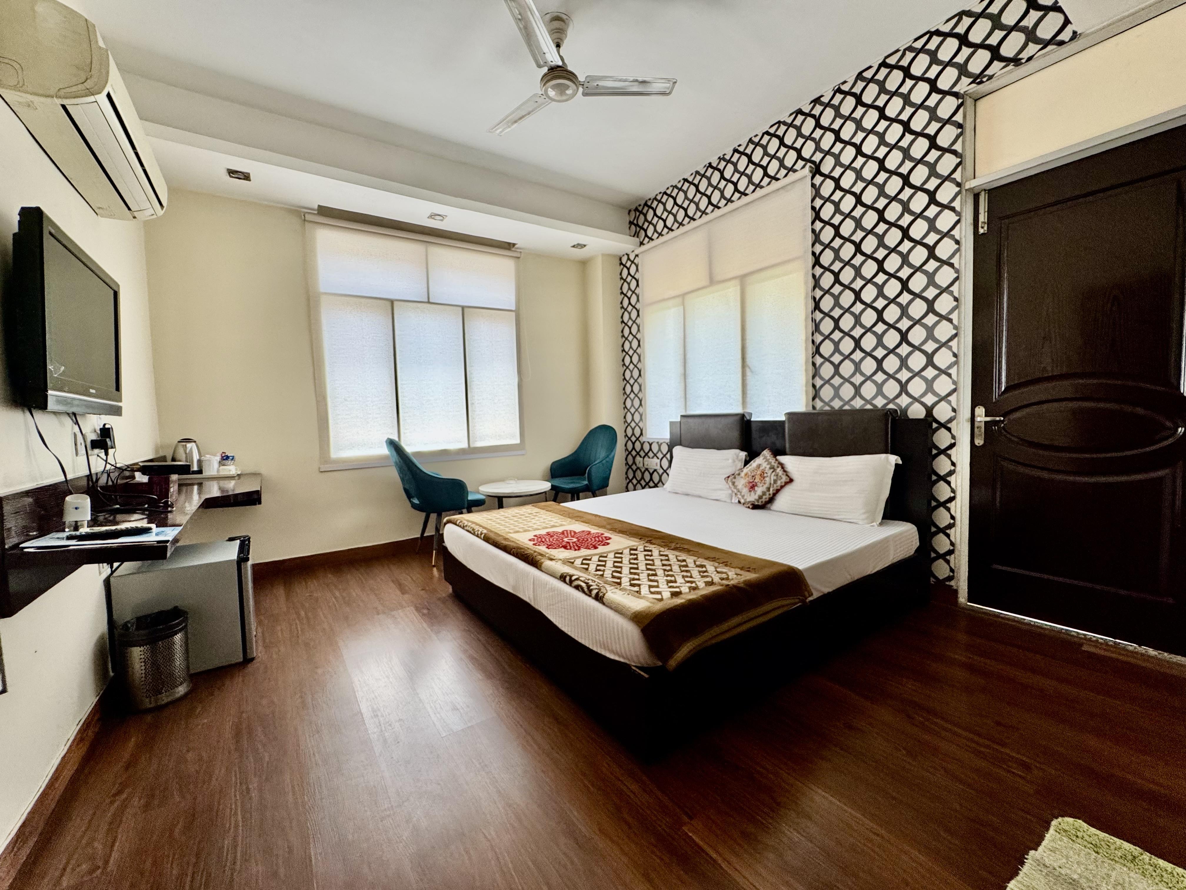 Paradise Inn Manesar - Tap to explore photos
