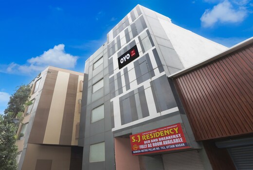 Super Hotel O S J Residency