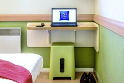 ibis budget Valenciennes Petite For, Nord