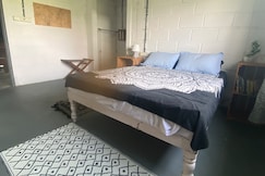 Irish Home Stay, Kolar