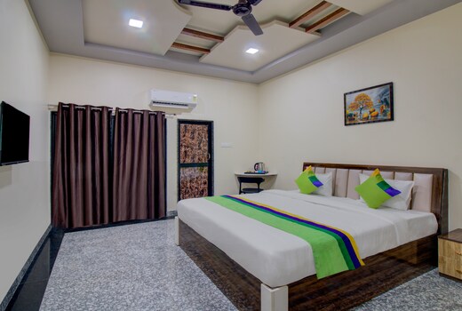 Treebo Royal, Chandrapur