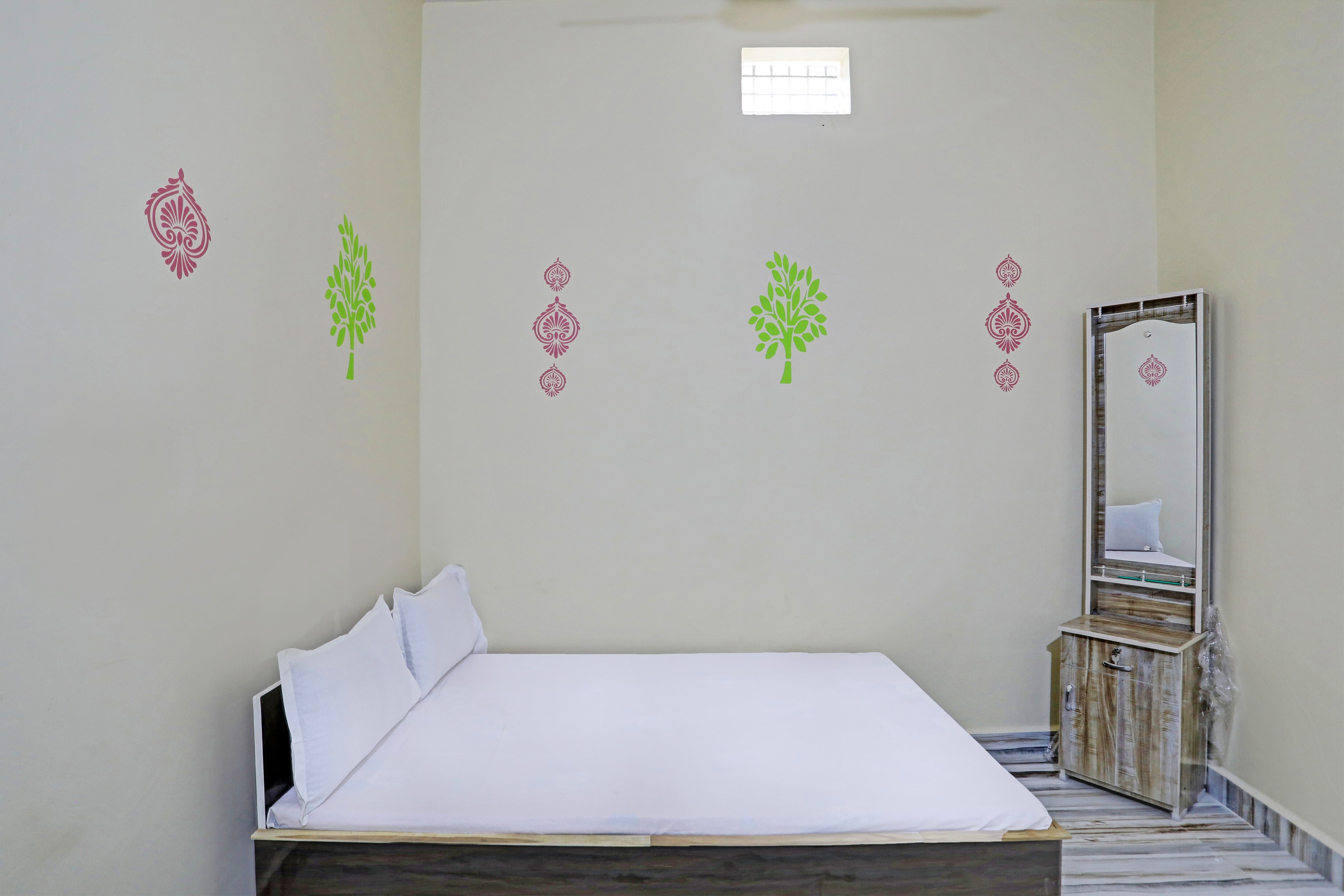 SPOT ON SKP Hotel - Tap to explore photos