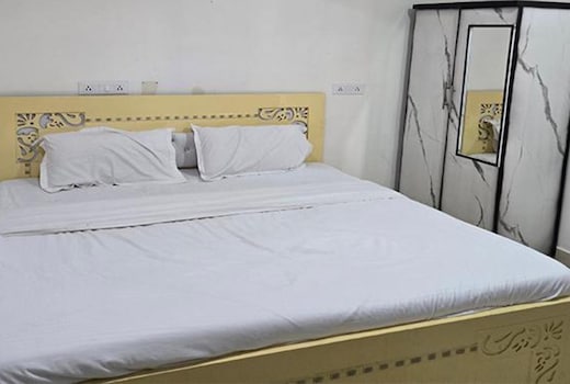 FabHotel Moon Stay Inn