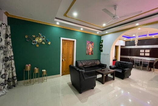 The white Bungalow | Forest | Chandmari