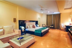 Hotel Shanti Palace, Auraiya