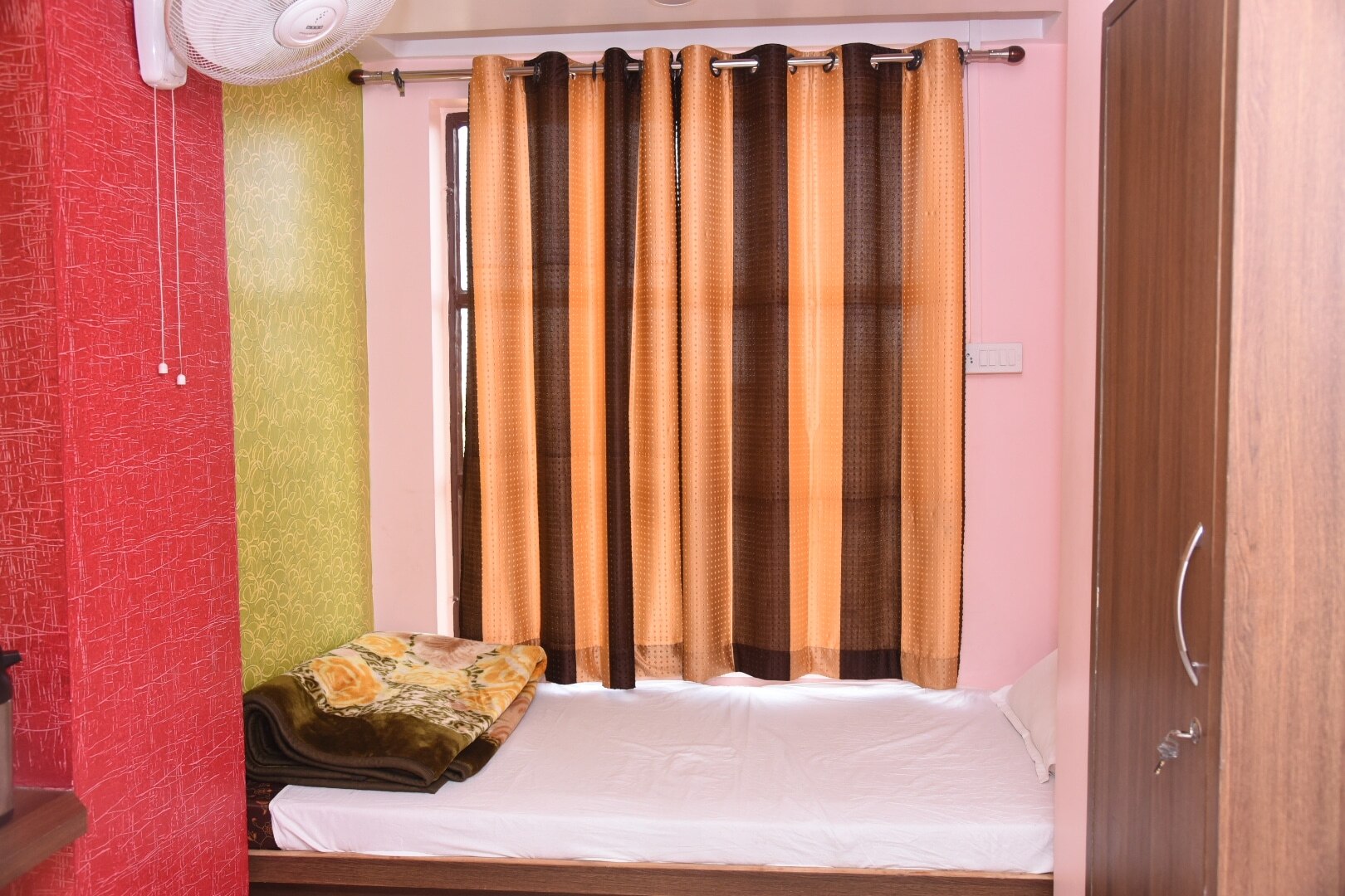 Hotel Laxmi vilas - Tap to explore photos