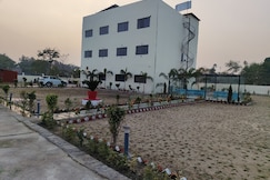 Hotel Velvet Sky & Resort (M/S Pawan Kumar Singh), Kaisarganj
