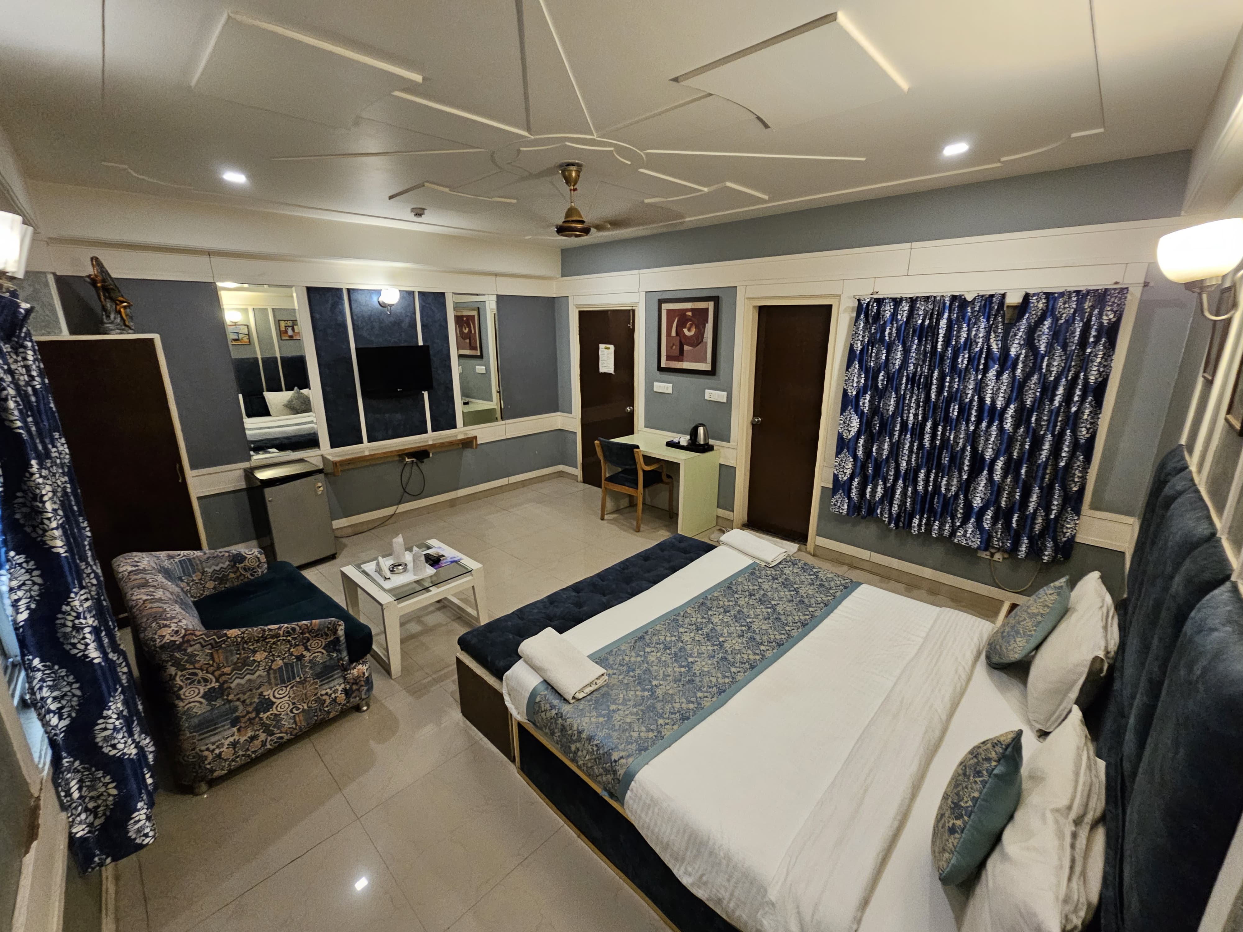 Hotel Oppera Delhi Airport - Tap to explore photos