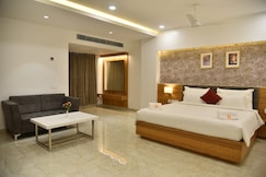 Hotel N, Eluru