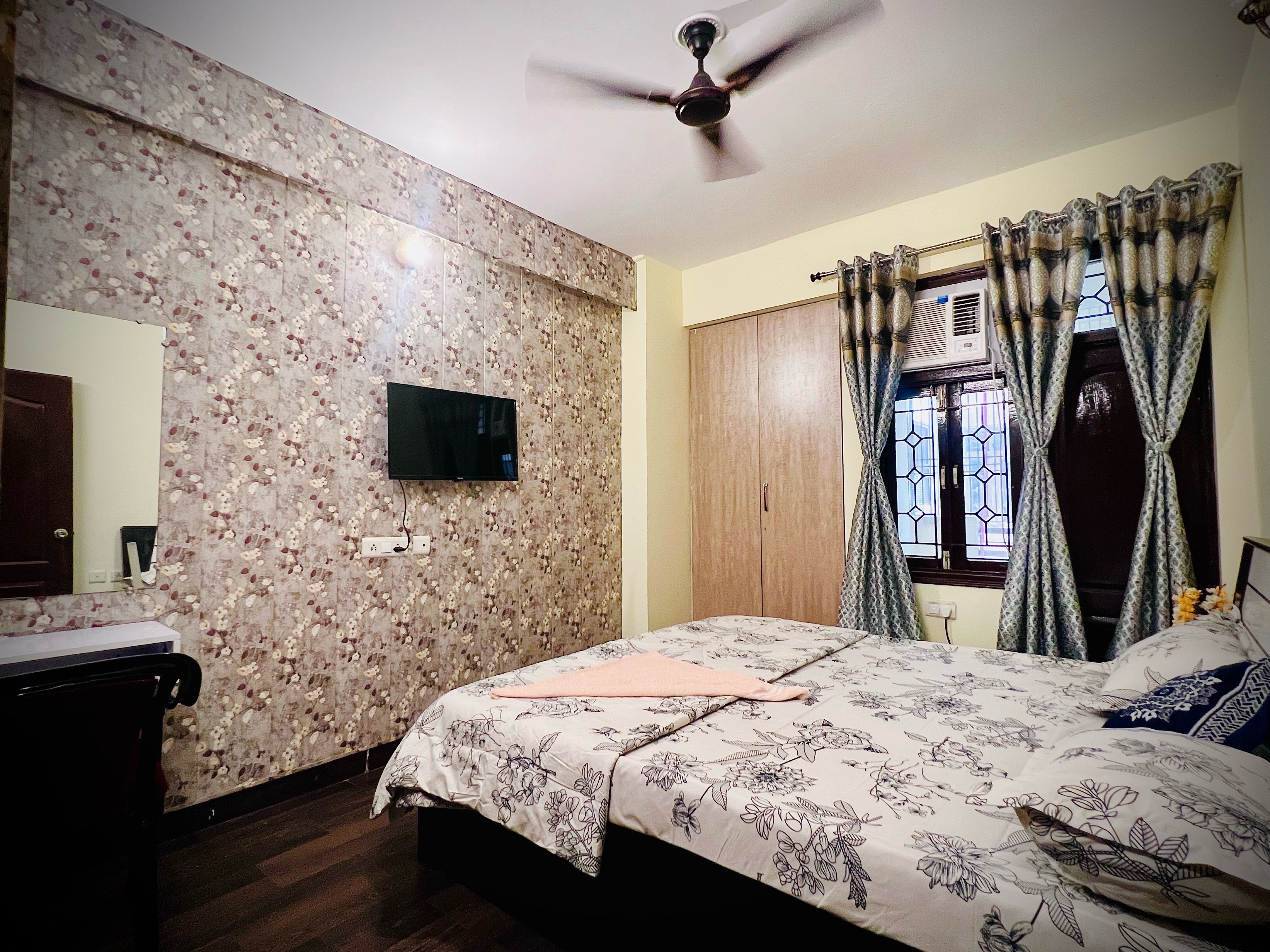 Alaknanda - An entire two bedrooms unit - Tap to explore photos