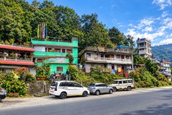 The Himalayan Nest Group, Darjeeling