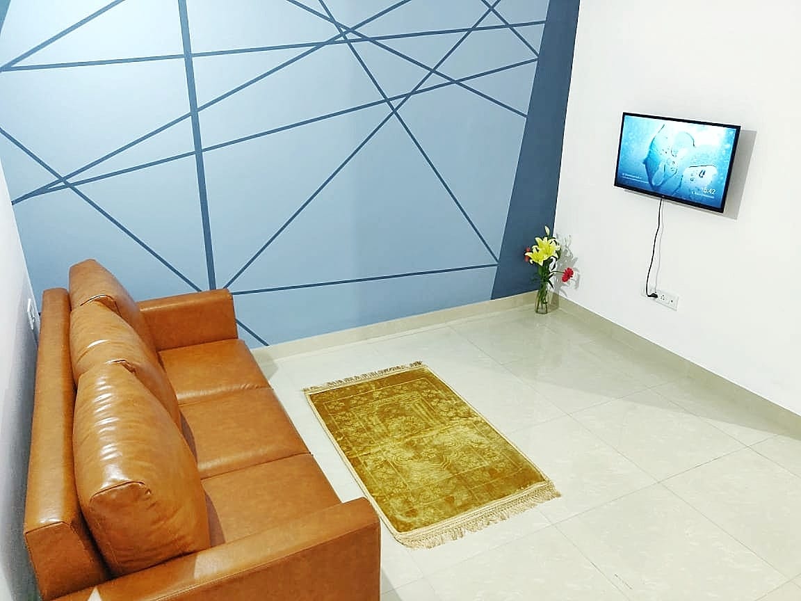 2 Bedroom Flat in JP Nagar - Tap to explore photos