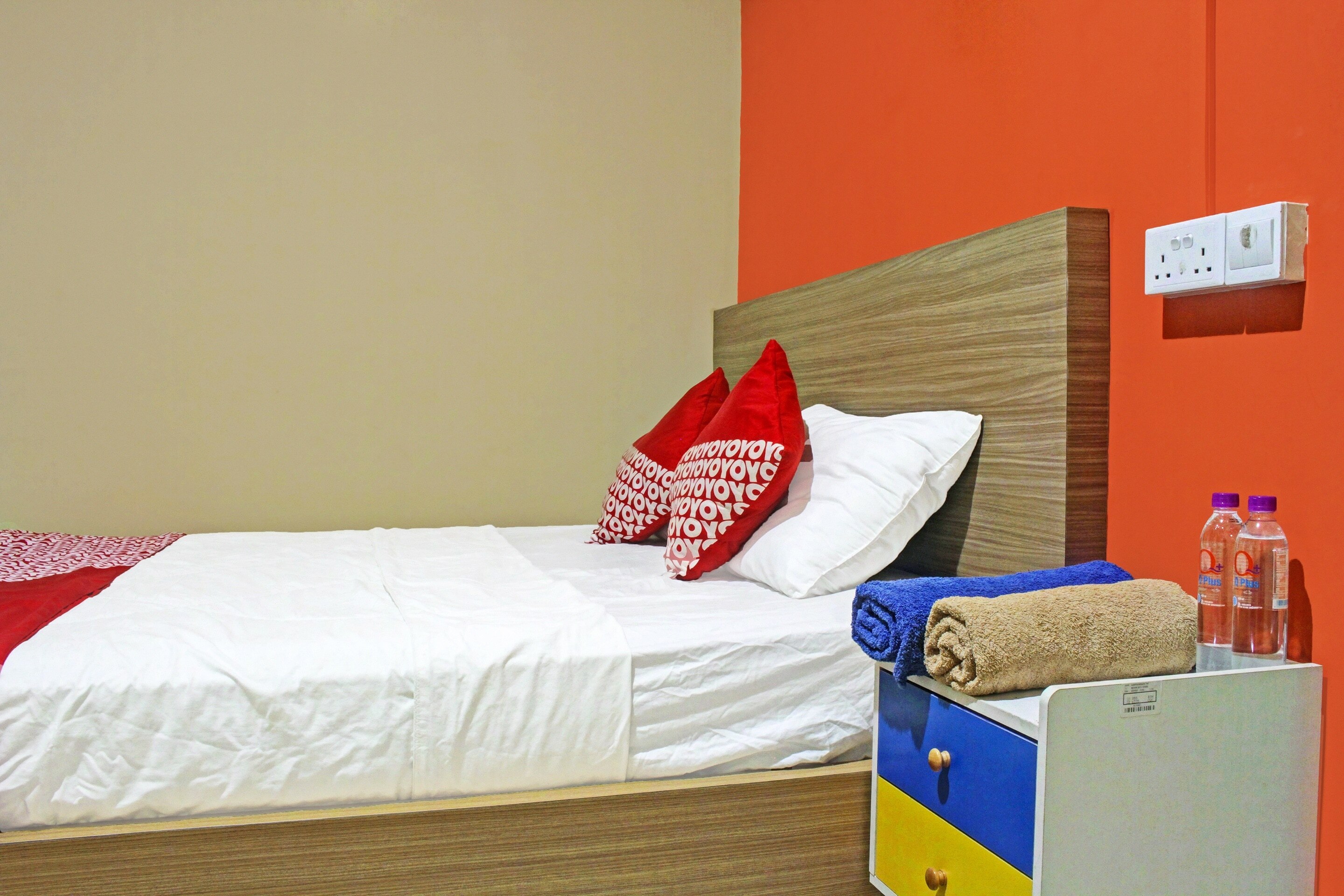 Hotel O Homestay Daniel 76NearTaman Hijau Karimun - Tap to explore photos