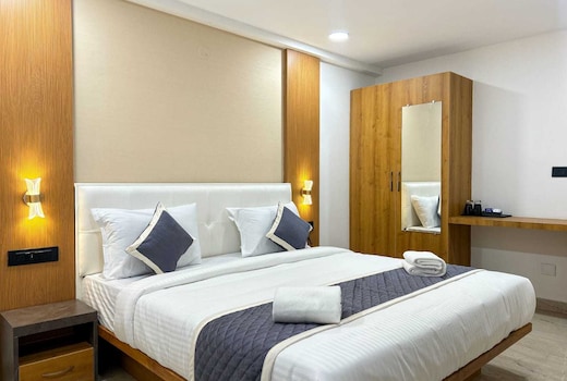 POP 84064F Onyx Hotel