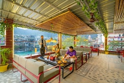 The Hosteller Rishikesh Ganges, Rishikesh