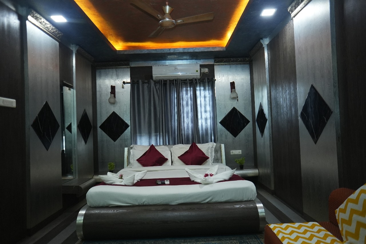 Hotel Sriveda Grand - Tap to explore photos