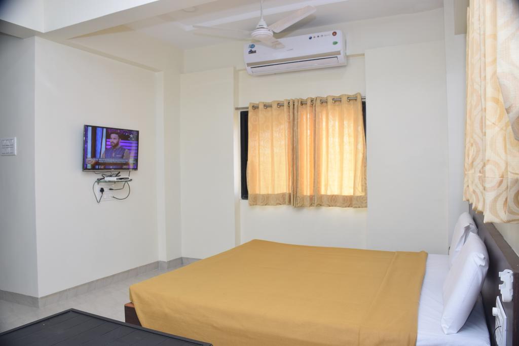 Hotel Shivneri Durvankur Lodge Latur - Tap to explore photos