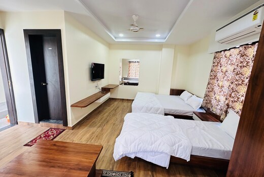 Shree Majisa Hotel and Restaurant